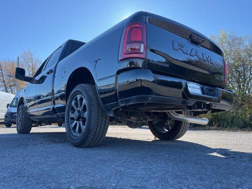 2025 RAM 2500 Laramie Crew Cab 4x4 6'4' Box