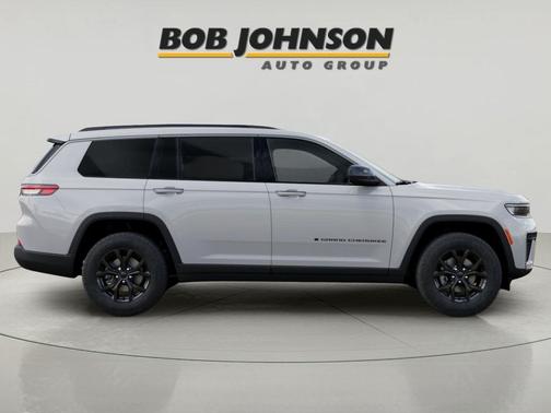 Bright White Clearcoat 2026 Jeep Grand Cherokee L Altitude