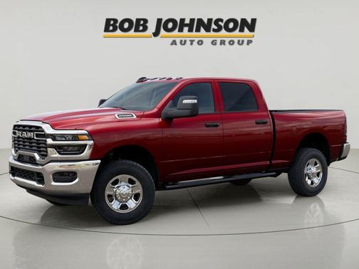 2026 RAM 2500 Tradesman Crew Cab 4x4 6'4' Box