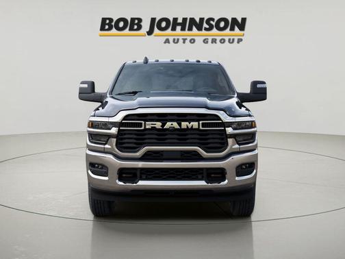 2026 RAM 2500 Tradesman Crew Cab 4x4 6'4' Box