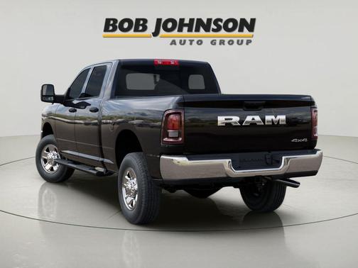 2026 RAM 2500 Tradesman Crew Cab 4x4 6'4' Box
