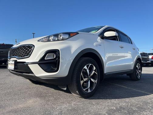 2022 Kia Sportage LX