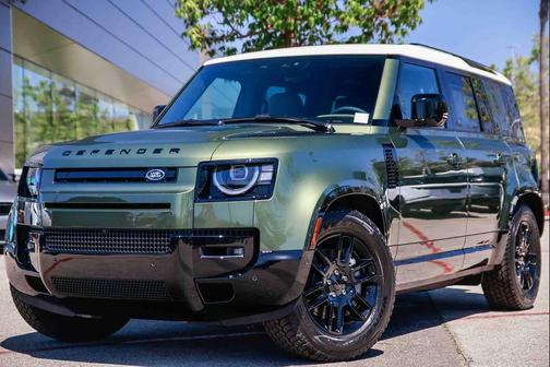 Woolstone Green Metallic 2026 Land Rover Defender P400 X-Dynamic SE