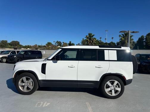 2025 Land Rover Defender 110 P400 S