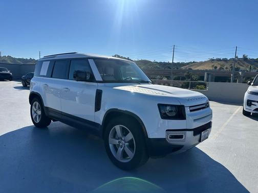 2025 Land Rover Defender 110 P400 S
