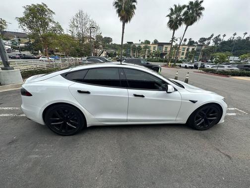 2021 Tesla Model S Long Range