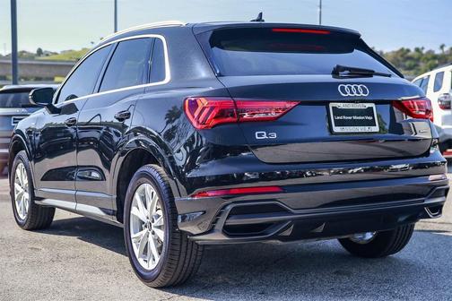 2022 Audi Q3 45 S line Premium
