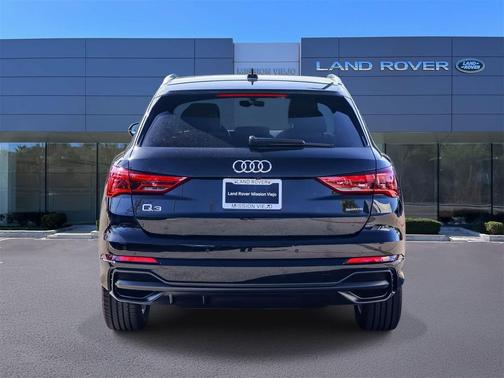 2022 Audi Q3 45 S line Premium