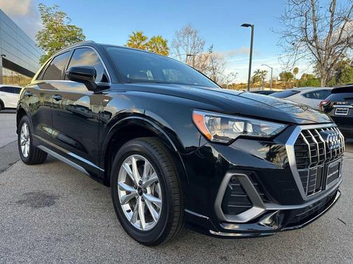 2022 Audi Q3 45 S line Premium