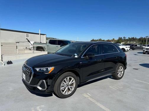 2022 Audi Q3 45 S line Premium