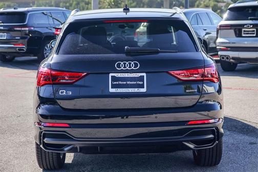 2022 Audi Q3 45 S line Premium