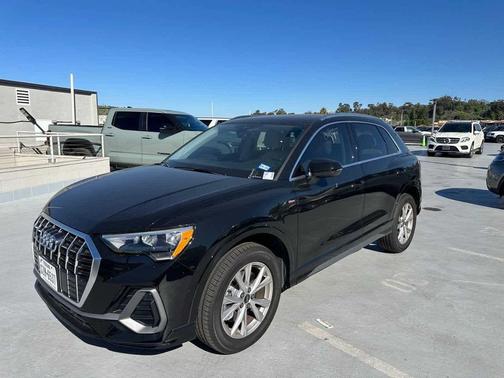2022 Audi Q3 45 S line Premium