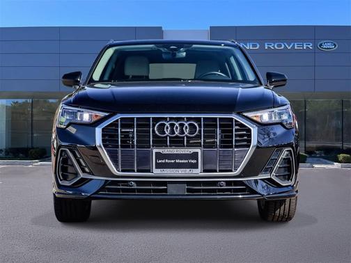 2022 Audi Q3 45 S line Premium