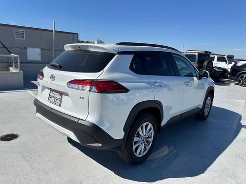 2024 Toyota Corolla Cross LE