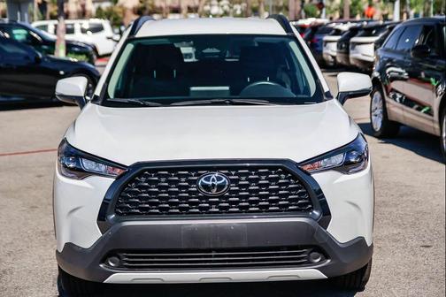 2024 Toyota Corolla Cross LE