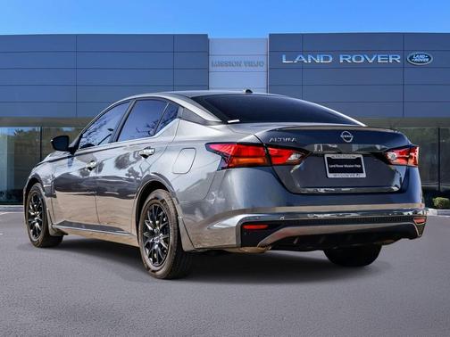 2025 Nissan Altima S FWD