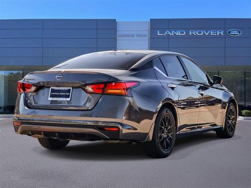 2025 Nissan Altima S FWD