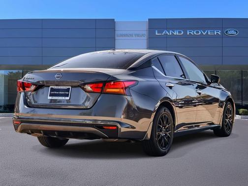 2025 Nissan Altima S FWD