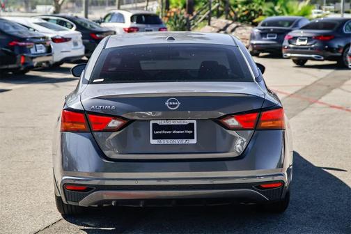 2025 Nissan Altima S FWD