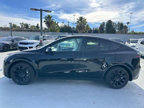 2025 Tesla Model Y Long Range Dual Motor All-Wheel Drive