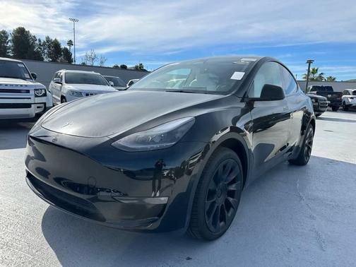 2025 Tesla Model Y Long Range Dual Motor All-Wheel Drive