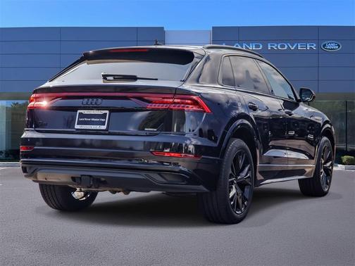 2021 Audi Q8 55 Premium