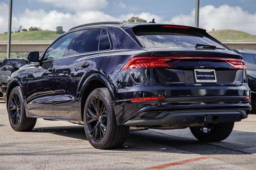 2021 Audi Q8 55 Premium