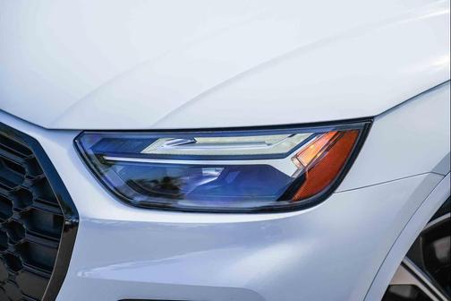 Glacier White Metallic 2021 Audi SQ5 3.0T Premium Plus
