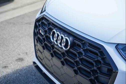 Glacier White Metallic 2021 Audi SQ5 3.0T Premium Plus