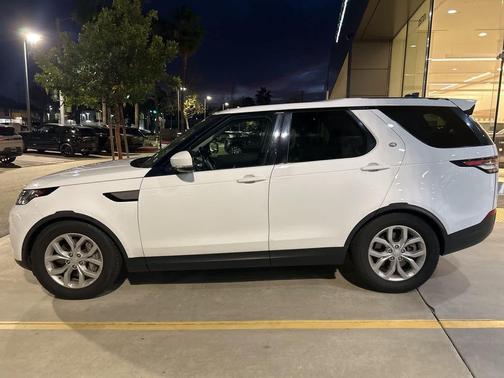 2018 Land Rover Discovery SE