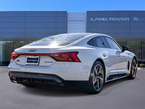 2024 Audi RS e-tron GT quattro
