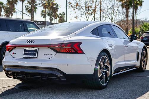 2024 Audi RS e-tron GT quattro