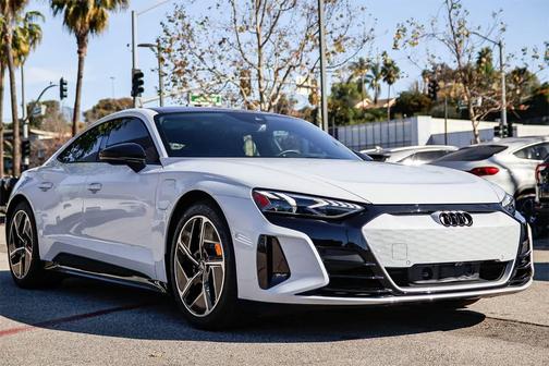 2024 Audi RS e-tron GT quattro