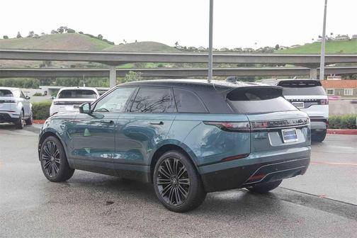 2026 Land Rover Range Rover Velar P250 SE R-Dynamic