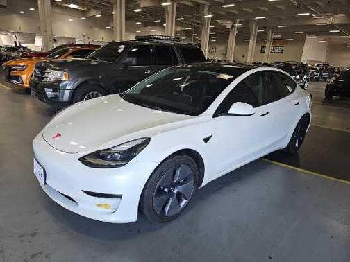 Pearl White Multi-Coat 2022 Tesla Model 3 Long Range