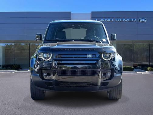 2023 Land Rover Defender 110 SE