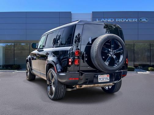 2023 Land Rover Defender 110 SE