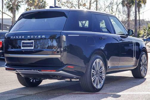 2026 Land Rover Range Rover P530 SE