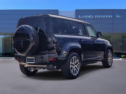 2026 Land Rover Defender P400 X-Dynamic SE