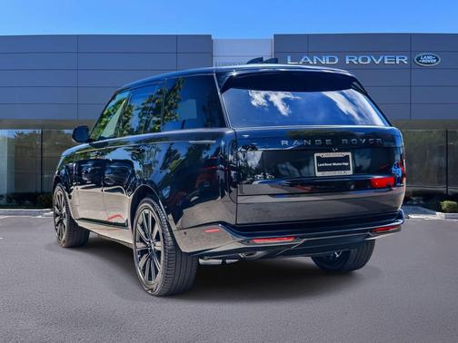 Black 2026 Land Rover Range Rover P550e SE