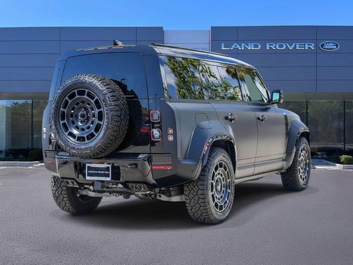 Narvik Black 2026 Land Rover Defender P635 OCTA Black