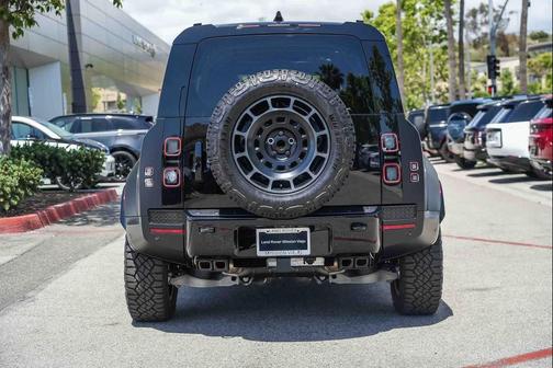 Narvik Black 2026 Land Rover Defender P635 OCTA Black