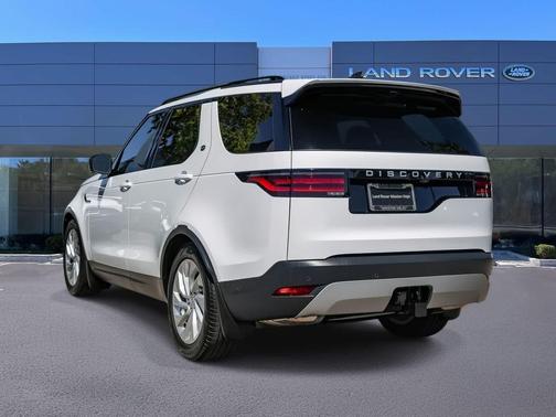 Fuji White 2025 Land Rover Discovery P300 S