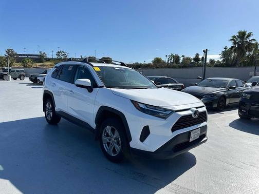 2023 Toyota RAV4 XLE