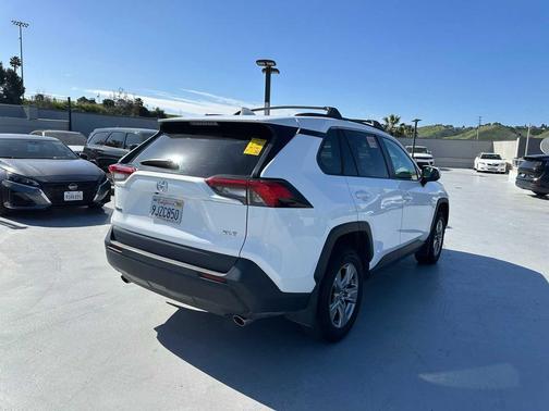 2023 Toyota RAV4 XLE