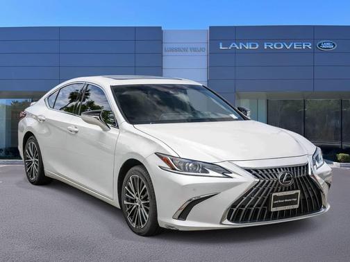 Eminent White Pearl 2024 Lexus ES 300h Base