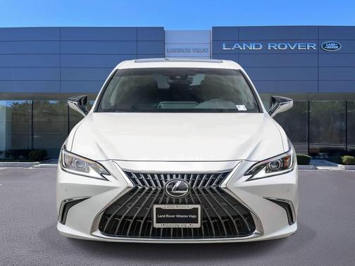 Eminent White Pearl 2024 Lexus ES 300h Base