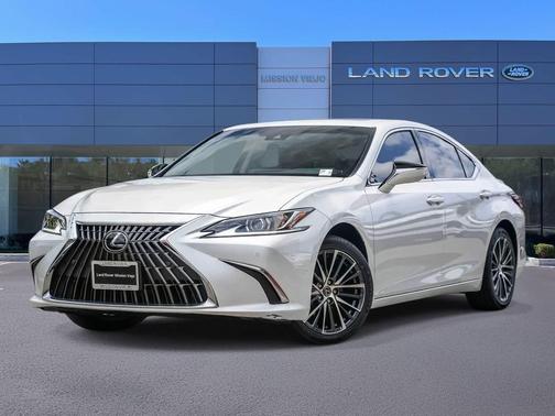 Eminent White Pearl 2024 Lexus ES 300h Base