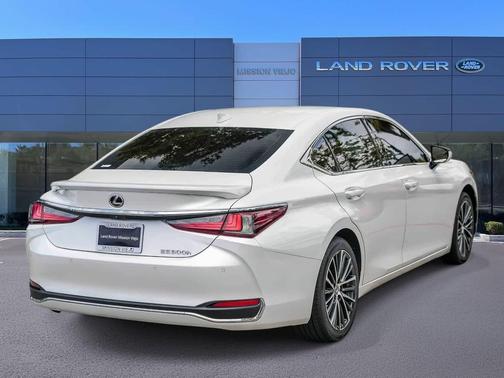 Eminent White Pearl 2024 Lexus ES 300h Base
