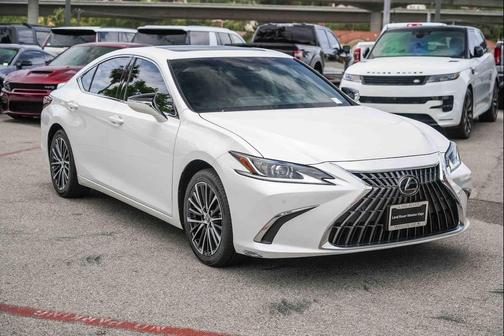 Eminent White Pearl 2024 Lexus ES 300h Base